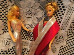 BARBIES RED SILVER SIDE